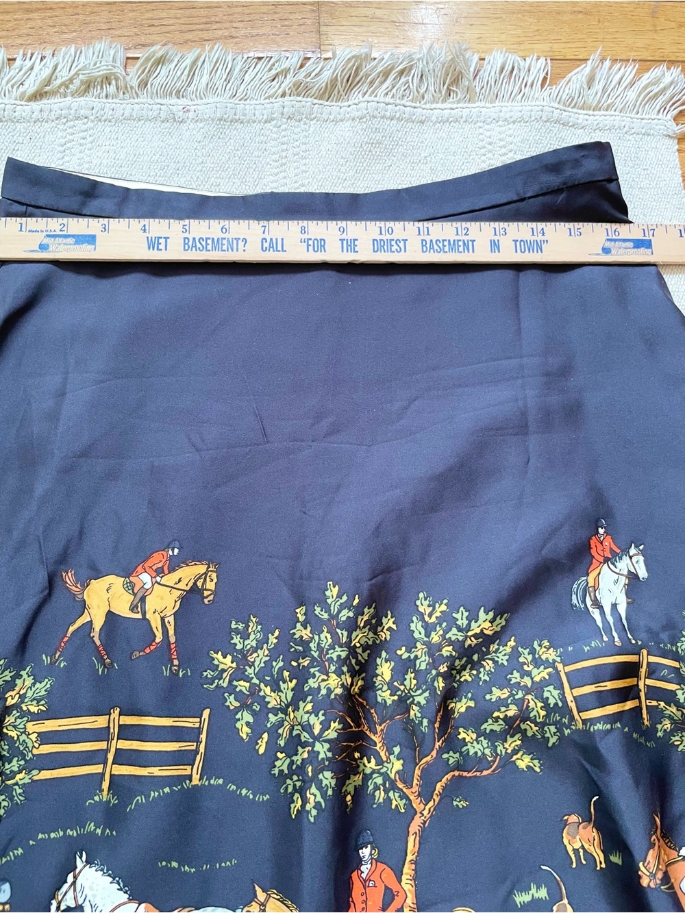 J Crew Vintage Riding To Hounds Equestrian Silk Skirt Size 8 EXCELLENT - Picture 6 of 7
